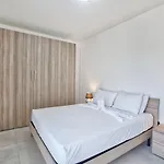Апартаменты Mercury Penthouse In Centre By Haven & Keys Malta