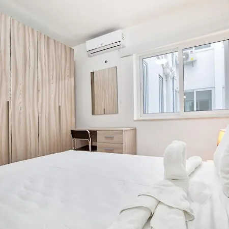 Mercury Penthouse - Centre - By Haven & Keys Malta